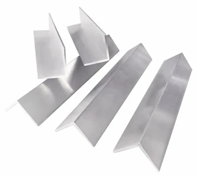 Tira de aluminio en ángulo recto